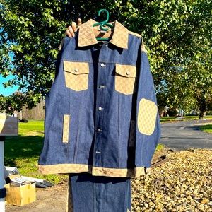 VINTAGE Gucci suit XL men’s denim and Gucci print.  verified as 1970s suit